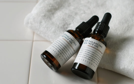 化粧水の前に使う美容オイルで、<br>ふっくらとやわらかな肌に導く