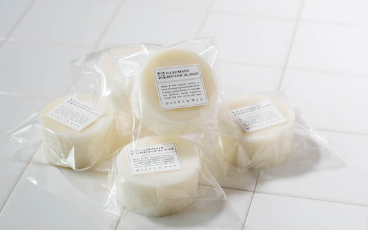 5月8日(木)数量限定発売<br>さっぱりと洗い上げる「ミント/塩」の石けん