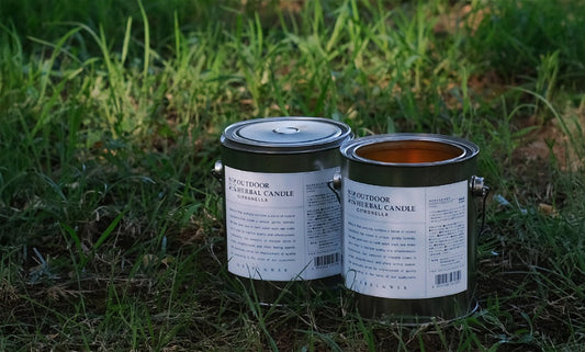 シトロネラ精油がさわやかに香る<br>「アウトドア ハーバルキャンドル」