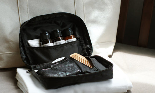 販売価格を見直しました<br>旅行にも便利な多機能ポーチ